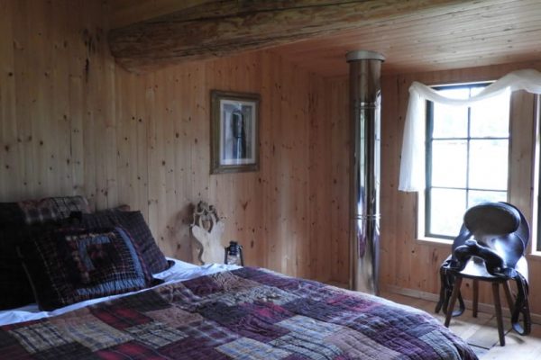 log-cabin-2022-bed-3